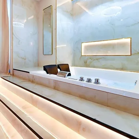 Welcome To Luxury Dream Apartment *