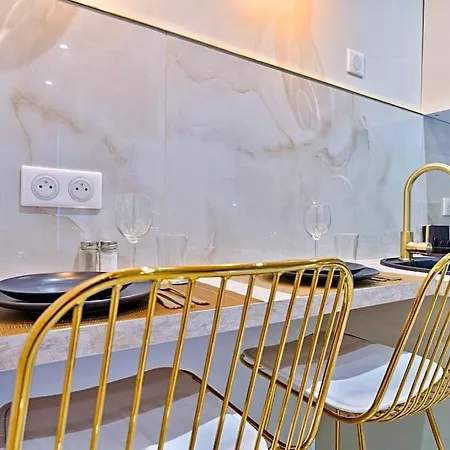 Welcome To Luxury Dream Apartment *